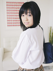 Innocent japanese schoolgirl Momo Komori